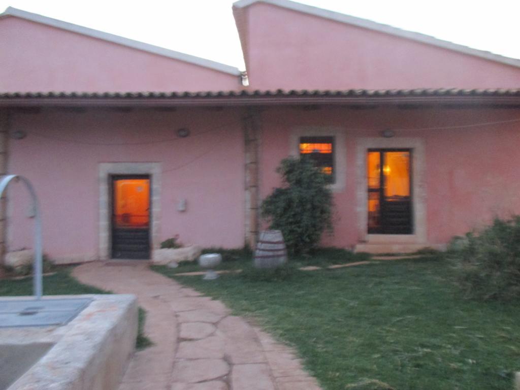 Villa Le Mangiatoie Del Re Giordano Avola Exterior foto